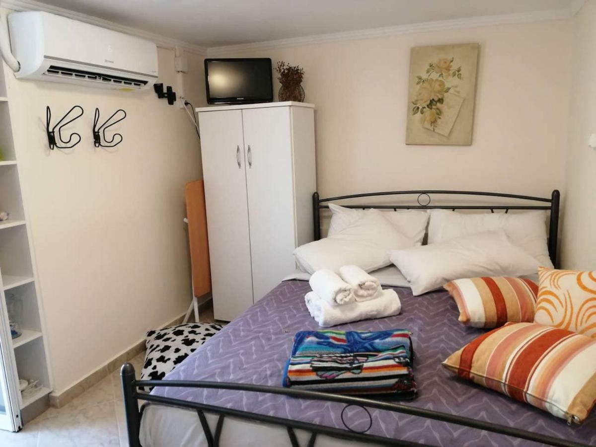 Rodomelo Cute Studio 1 Leonídion Екстериор снимка